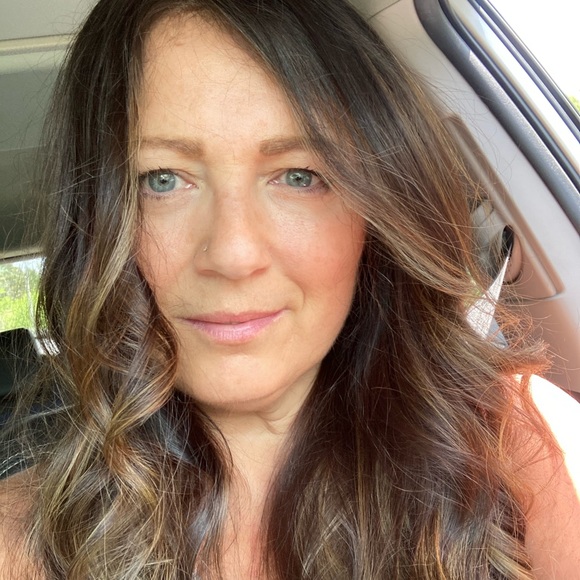 Meet your Posher, Cathy - Picture 1 of 1